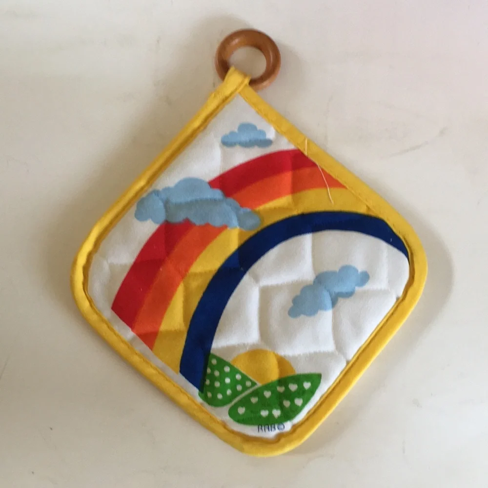 🐠 2 handcrafted potholders with wooden rings